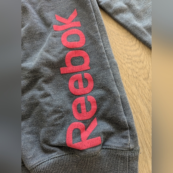XS Reebok sweatshirt - Picture 4 of 4